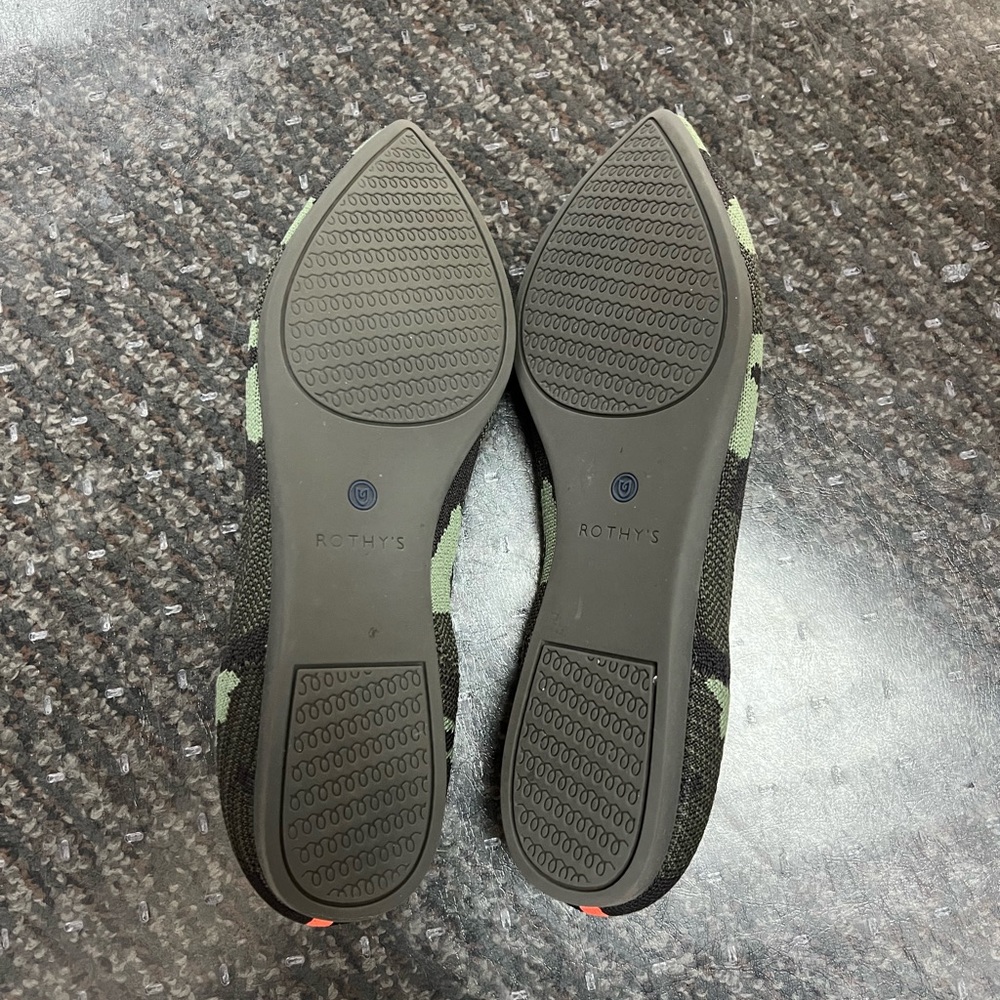 Green Camo Point Rothy’s - Size 10 - Picture 2 of 2
